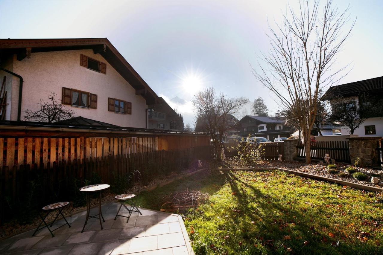 Sunlit Garden & Mountain Apartment Garmisch-Partenkirchen Luaran gambar
